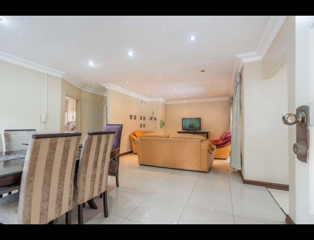 3 BEDROOM HOUSE FOR SALE IN DAWNCLIFFE